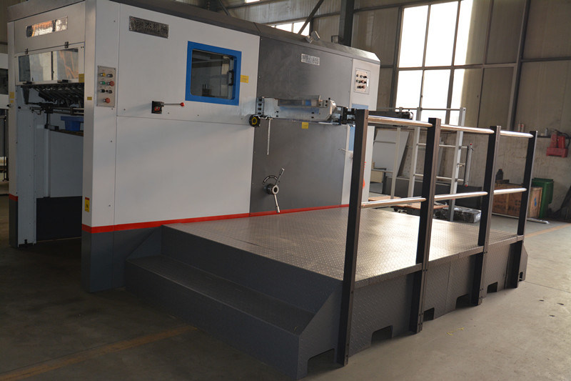 Automatic Corrugated Cardboard Die Cutting Packing Machine with Stripping