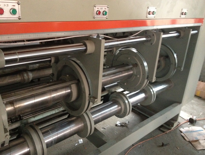 Corrugated Carton Box Making Machinery Five Colors Printing Slotting Machine