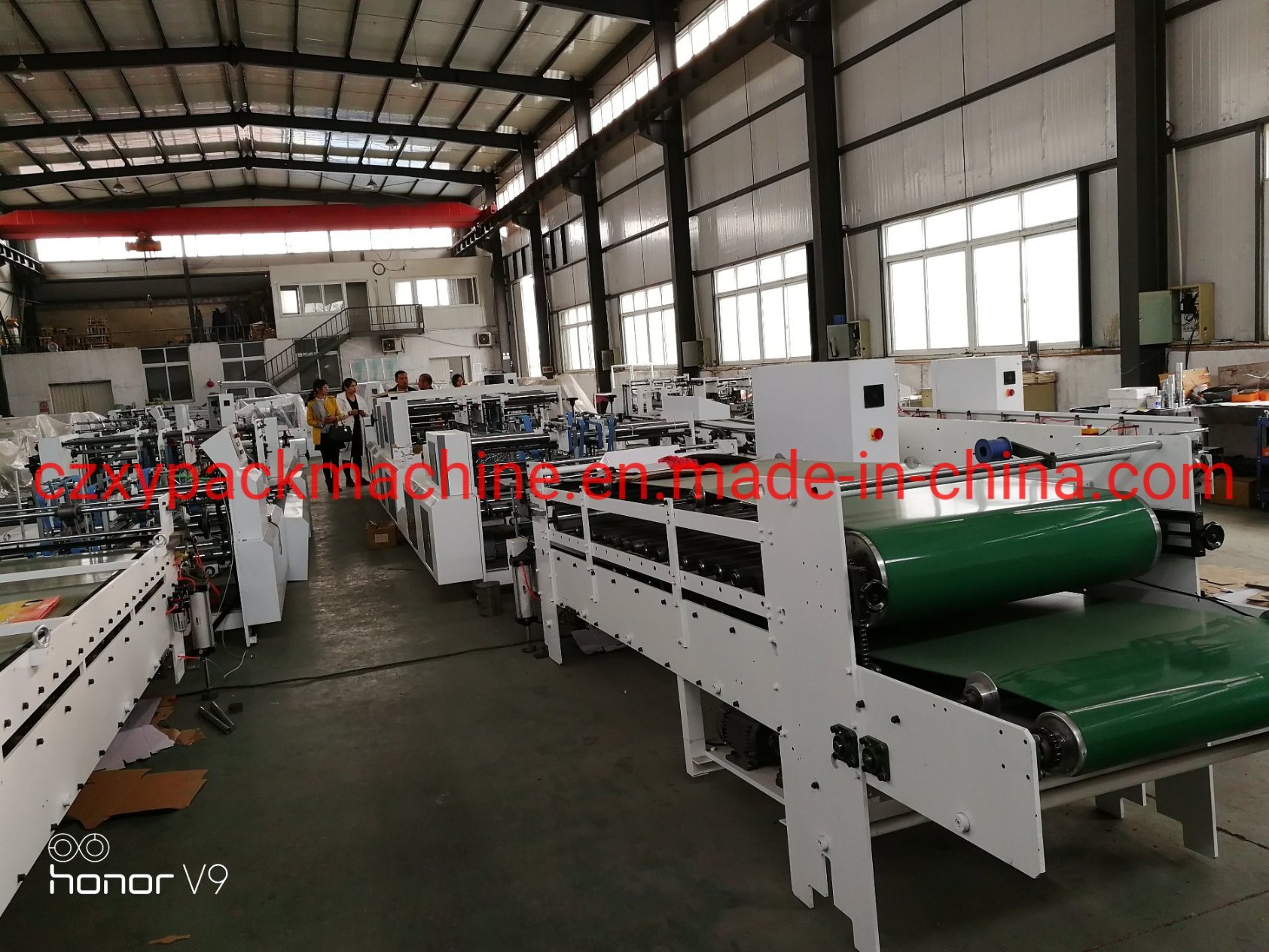 Corrugated 3ply Carton Box Crash Lock Bottom Folder Gluer Machine /Equipment
