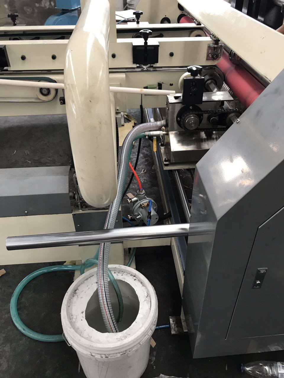 Good Price Corugated Carton Box Gluing Machine